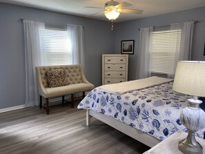 3 chambres, fer et planche à repasser, Wi-Fi, draps fournis