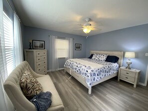 3 bedrooms, iron/ironing board, WiFi, bed sheets