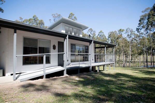 Exterior - Amazing, secluded twenty-five acre property - yet close to everything you need! (Lovedale)