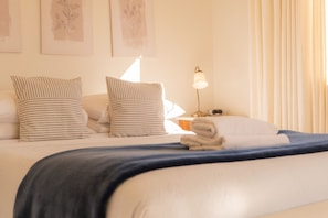 3 chambres, fer et planche à repasser, Wi-Fi gratuit, draps fournis