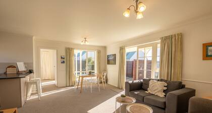 Relax on Rata Cottage 1