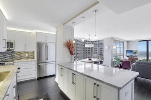 Condo, 1 Queen Bed with Sofa bed (Wing beachfront condo with pool, gym ) | Private kitchen