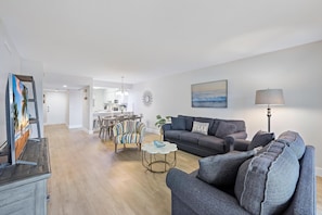 Condo, 1 King Bed (Spacious condo with lanai, pool and s) | Living area - Spacious Condo With Lanai, Pool and Steps to Beach (Marco Island)