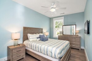 3 habitaciones, tabla de planchar con plancha, wifi y ropa de cama 