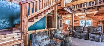 Bear Paw Cabin near Lincoln National Forest 2,400 sq. ft.