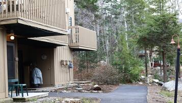 House (Windsor Hill C23, Waterville Valley) | Exterior