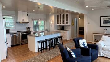 Smart TV, DVD player