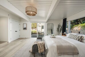 3 camere, una scrivania, ferro/asse da stiro, Wi-Fi gratuito