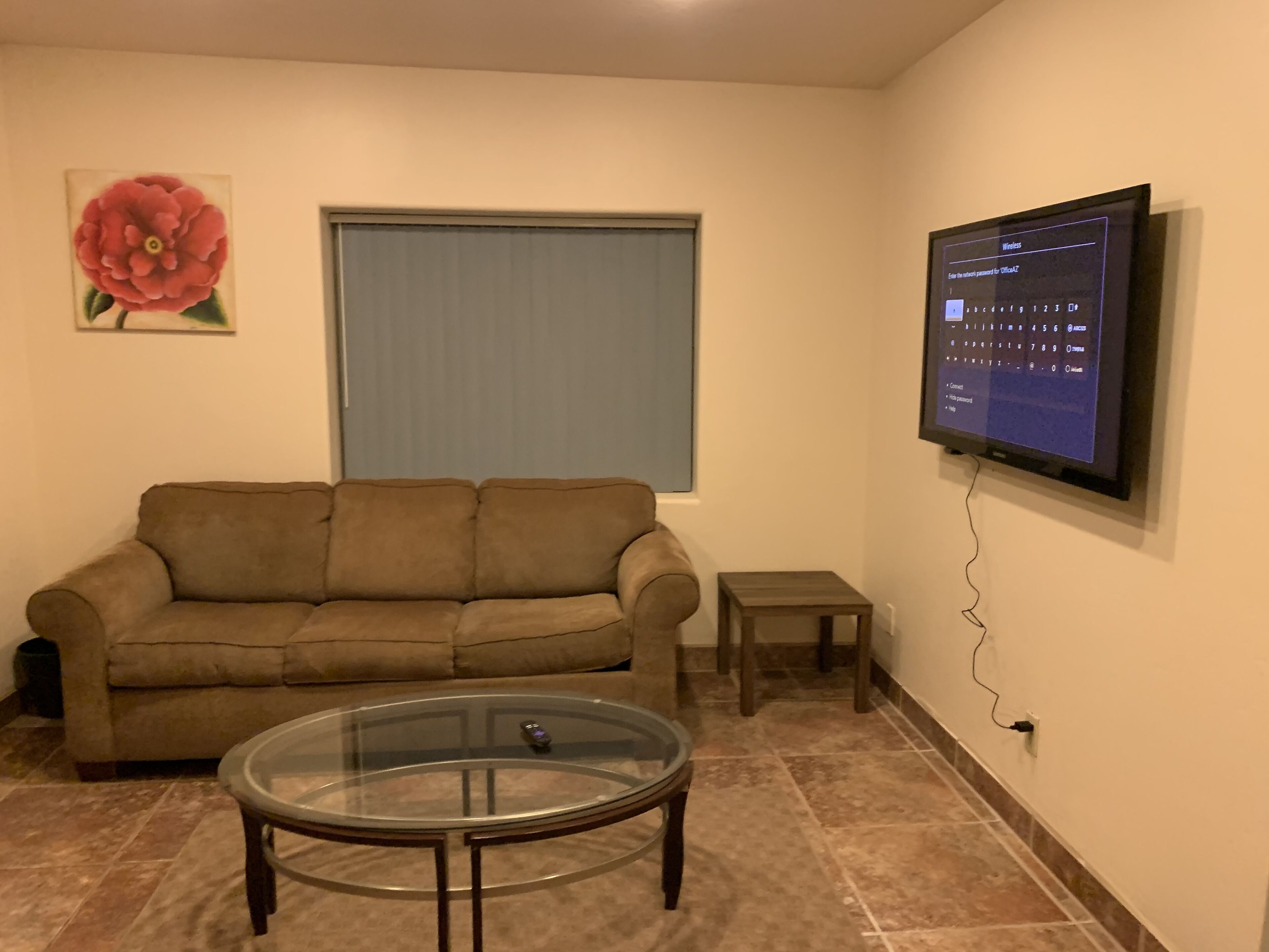 Cozy 2 Bedroom Home. Great 4 Gem Show
