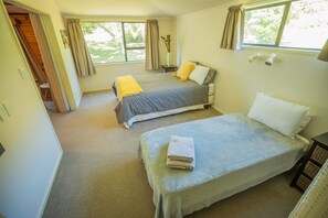 4 Schlafzimmer, Bügeleisen/Bügelbrett, kostenloses WLAN