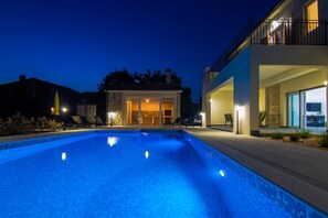 Pool - Villa Cedar with large swimming pool and summer kitchen (Gostinjac (Krk))