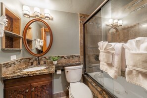 Duschwanne, Handtücher