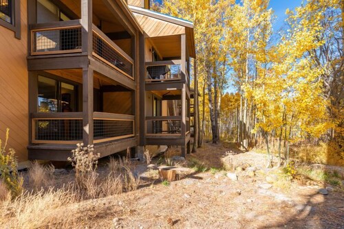 Aspen Grove Getaway - Walk to Northstar!