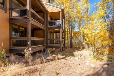 Aspen Grove Getaway - Walk to Northstar!