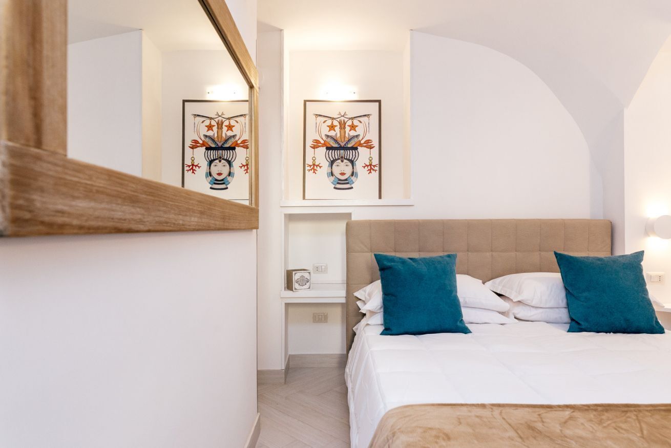 4 Schlafzimmer, Zimmersafe, Schreibtisch, Bügeleisen/Bügelbrett