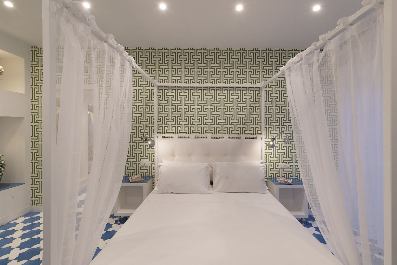 2 bedrooms, desk, iron/ironing board, travel cot