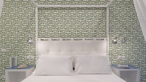 2 Schlafzimmer, Schreibtisch, Bügeleisen/Bügelbrett, Reisekinderbett