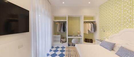 2 habitaciones, escritorio, tabla de planchar con plancha y wifi gratis