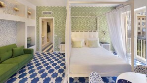 Unclassified image, 3 of 46, button - Luxury Four Bedroom Home (Sorrento)
