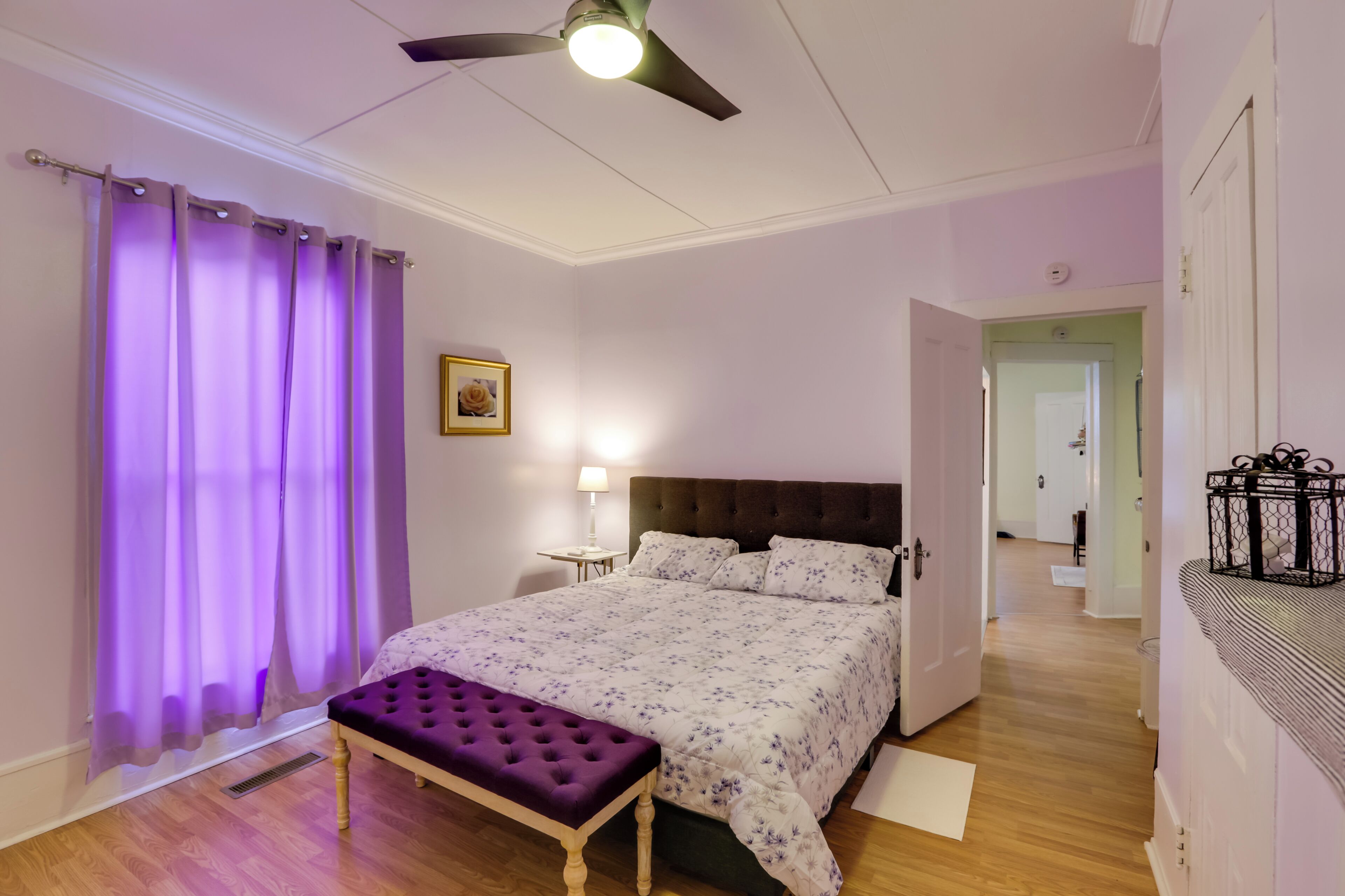 2 chambres, bureau, fer et planche à repasser, accès Internet