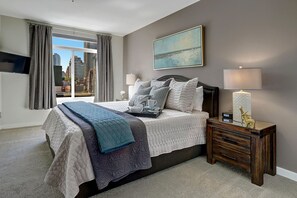 1 bedroom, iron/ironing board, free WiFi, bed sheets - City ★ Water View Oasis with Pool & Gym near Cruise in Heart of Seattle (Seattle)