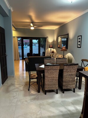 Interior - Fantastic 2-bedroom condo a short walk to Eagle Beach (Eagle)