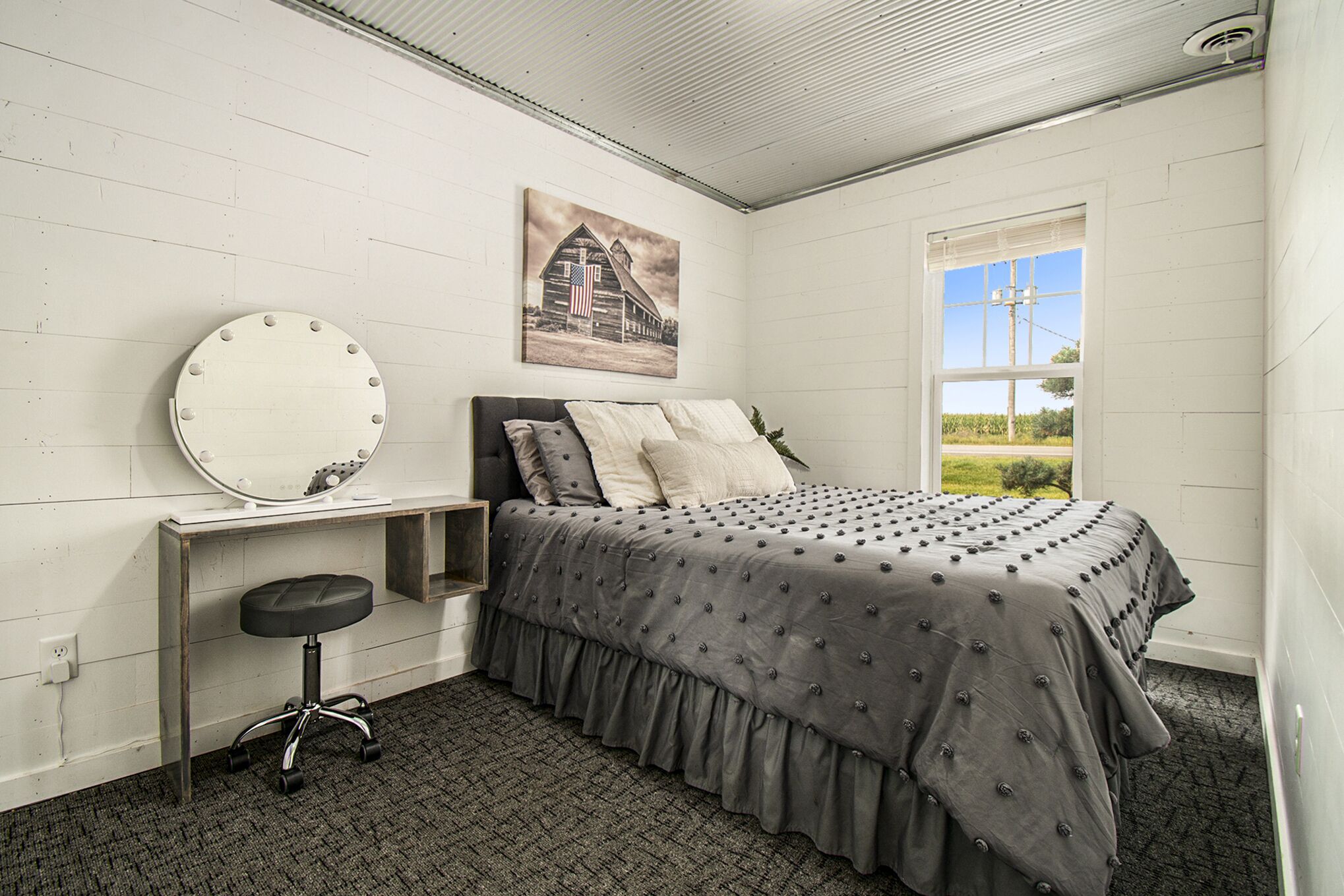 5 bedrooms, iron/ironing board, travel crib, WiFi