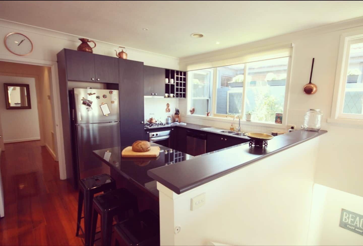 Bayside Getaway! Newly renovated.  — image 7