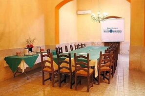 Meeting facility