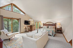 5 dormitorios, tabla de planchar con plancha, cuna de viaje