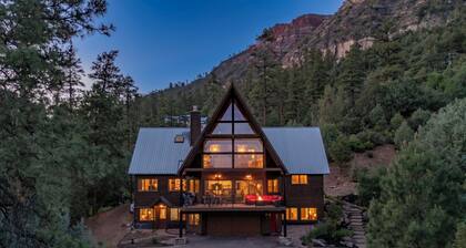 Spacious Luxury Home Close to Downtown and Ski, Private Hot Tub, Amazing Views
