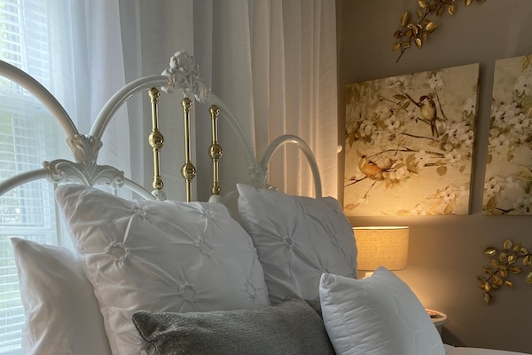 2 sovrum, strykjärn/strykbräda, wi-fi och sängkläder