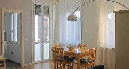 The apartment is on the first floor of a building without a lift.Apartment of 75 square meters, comfortably accommodates 4 people.We are located in a very lively neighborhood, where the city market is held on Tuesdays, near the hospital (a few minutes wa