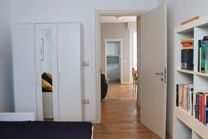 2 habitaciones, tabla de planchar con plancha, wifi y ropa de cama