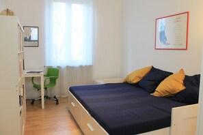 2 habitaciones, tabla de planchar con plancha, wifi y ropa de cama