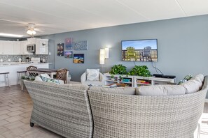 TV - Gulf Shores 102 First Floor Private Balcony 2 Bedroom 2 Bathroom Condo (Port Aransas)