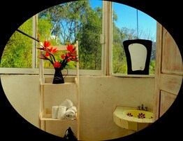 Standard Double Room | Bathroom | Towels, soap, shampoo, toilet paper