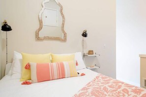 1 Schlafzimmer, Schreibtisch, BĂŒgeleisen/BĂŒgelbrett, kostenloses WLAN