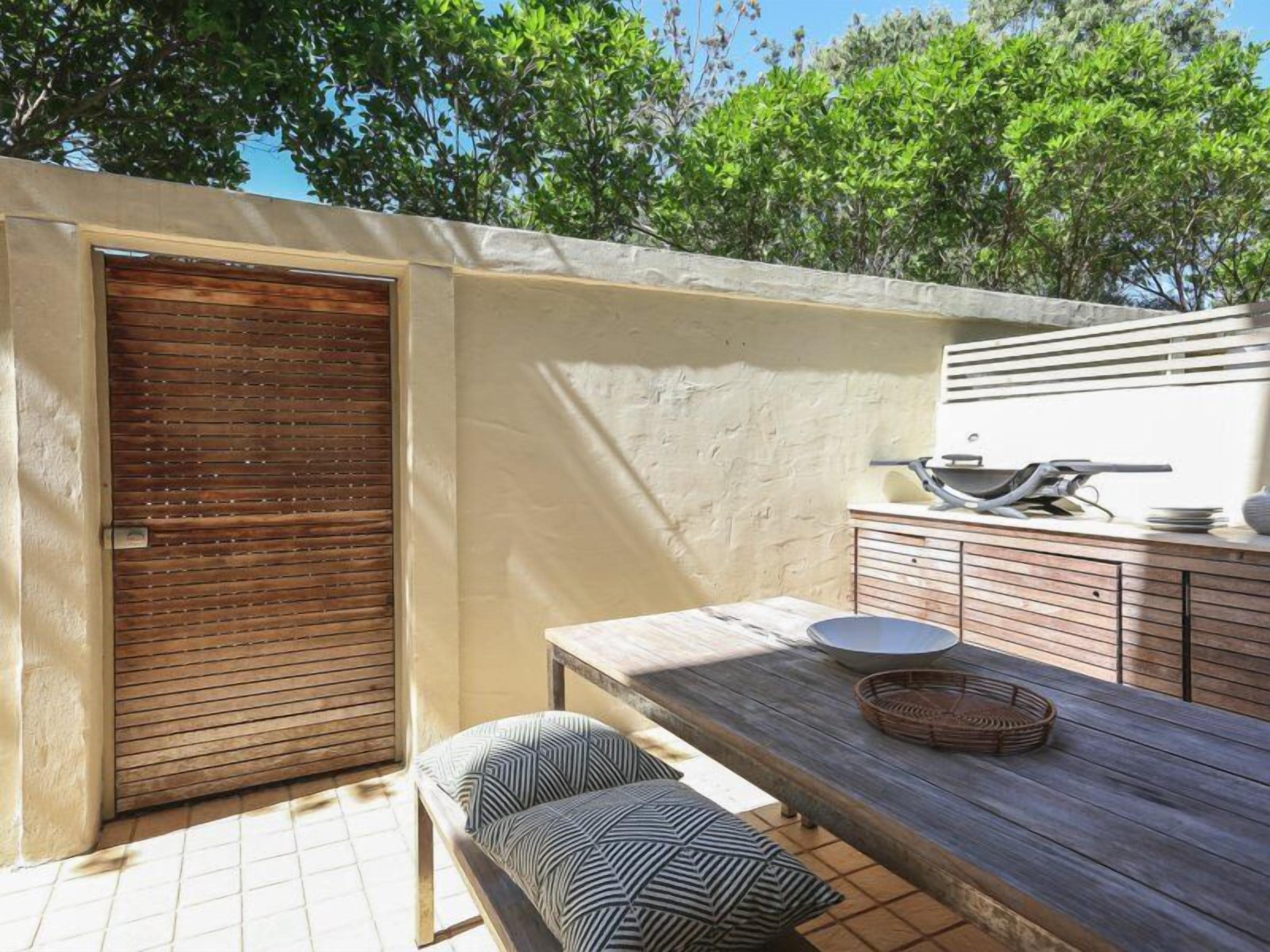 Located on Noosa Main Beach - Portofino 2 — image 7