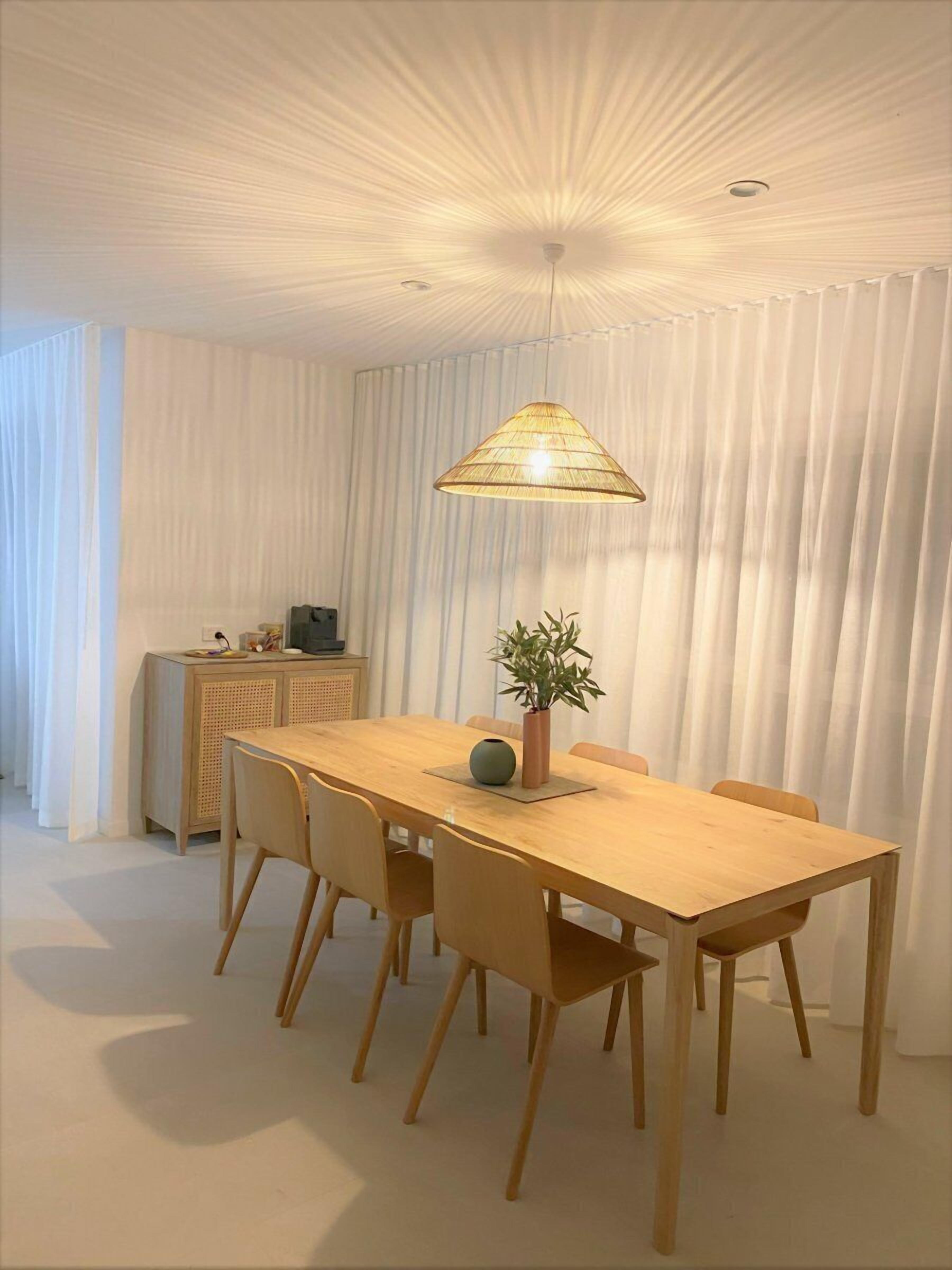 Portofino 8 - BEACHFRONT COMPLEXSTUNNINGLY RENOVATED PENTHOUSE — image 10