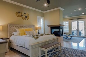 5 bedrooms, in-room safe, desk, iron/ironing board