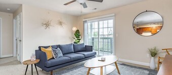 Camden 12B · ConTemporary Stay in Central Peoria