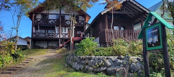 A high-quality plateau life like your own home ... A natural hot spring flowing, one private plateau villa