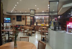 Dining - Ambassador Mexico (Mexico City)