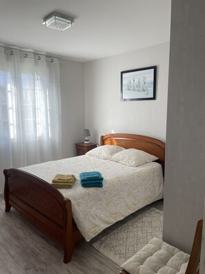 2 bedrooms, iron/ironing board, travel cot, free WiFi - Single-storey seaside house in Loctudy near the beaches ( 3 stars) (Loctudy)