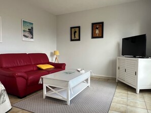 TV, stereo - Single-storey seaside house in Loctudy near the beaches ( 3 stars) (Loctudy)