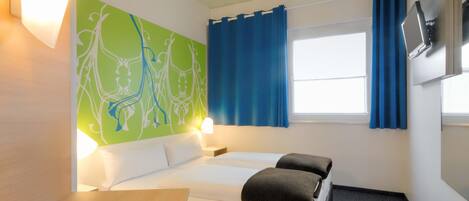 Literie hypoallergénique, bureau, Wi-Fi gratuit, draps fournis