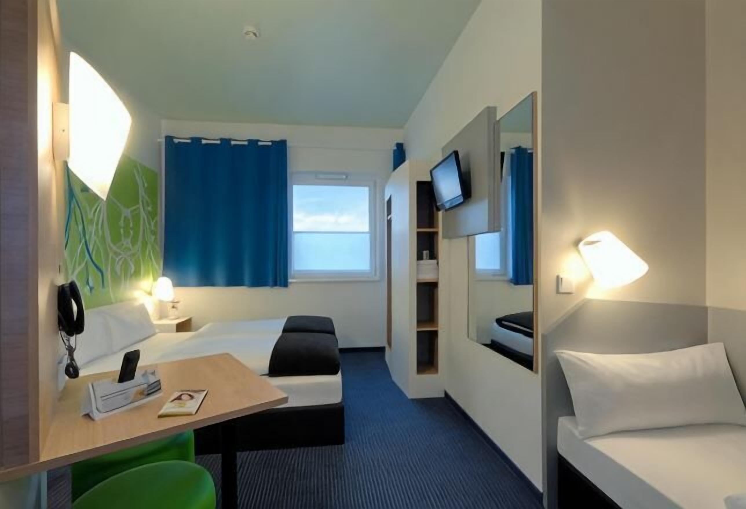 防过敏的被褥、办公桌、免费 WiFi、床单