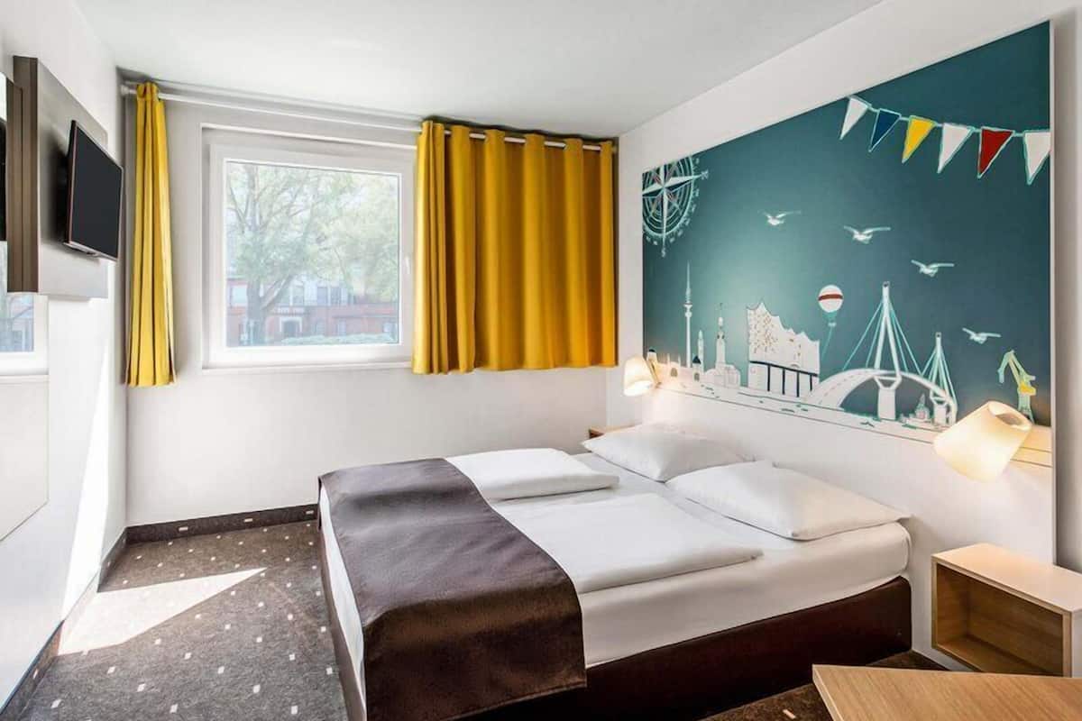 Double Room | Hypo-allergenic bedding, desk, soundproofing, free WiFi