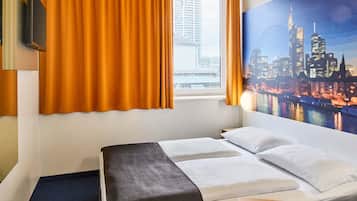 Habitación doble | Ropa de cama hipoalergénica, escritorio, sistema de insonorización